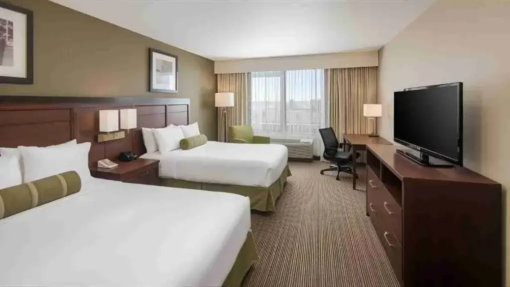 Hotels Modern Lodging Establishments _ Commercial